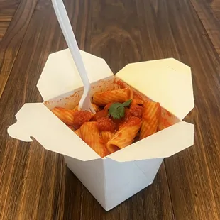Rigatoni pasta with Tomato Marinara