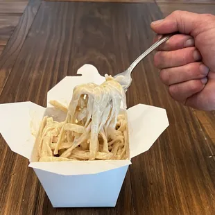 Linguine pasta with Alfredo sauce