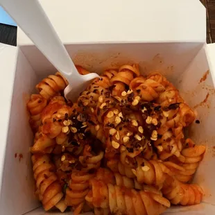 Rotini pasta with Diablo sauce (spicy marinara)