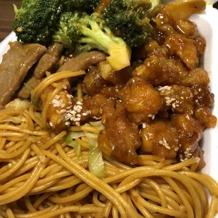 Lo mein, sesame chicken, beef &amp; broccoli