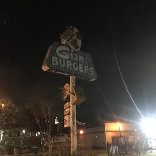 1/4 Pound Giant Burgers sign outside. No lights anymore.