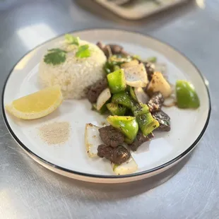 Steam rice &amp; shaking beef (filet mignon) combo