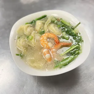 Wonton noodle soup