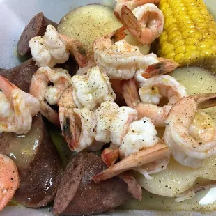 Low Country Boil 20 Shrimps, 1 Sausage, 1 Corn, 1 Potato