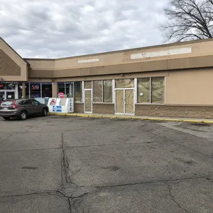 New location, in lockland right across the street from the fire department.