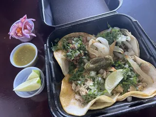 Chivis Tacos