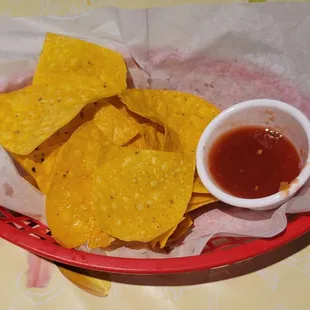 Tortilla chips with salsa