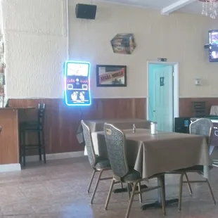 This is a clean restaurant with bathroom access. The waitress brought warm chips and spicy salsa right before we order. Nice service!