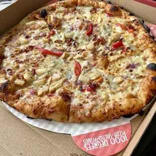 Neapolitan Smokey Pollo Pizza