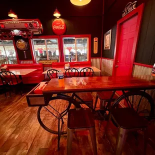 Love this bicycle table