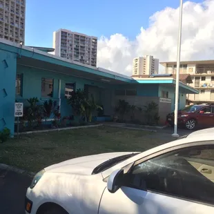 Located across Iolani school