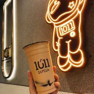 C1. Taiwan Milk Tea with Grass Jelly