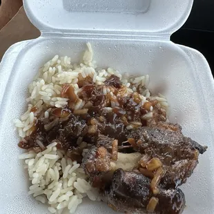 Sample oxtail with rice