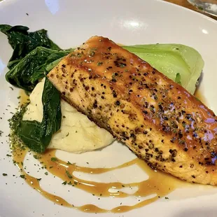 Salmon with mashed potatoes instead of crispy rice