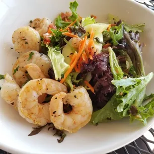 House salad with shrimp