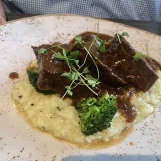 BRAISED SHORT RIBS