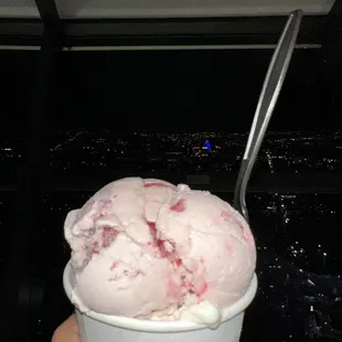 White chocolate raspberry cheesecake/ strawberry ice cream