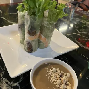 2. Fresh Spring Roll $6.95