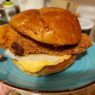 10Q chicken sandwich- the picture doesn&apos;t do the size of the sandwich justice