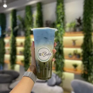 ig: @whatsviveating  |  butterfly pea matcha latte