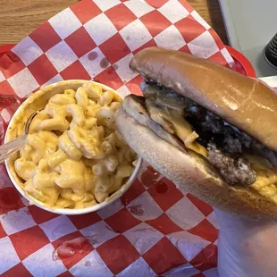 Mac and Cheese Regular Burger