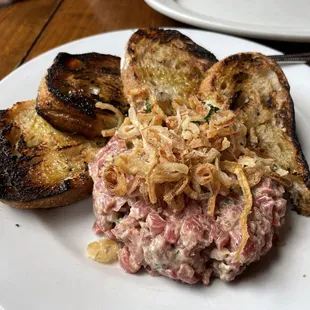 Beef tartare 9/10
