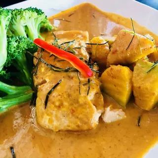 Chu Chee Salmon O
