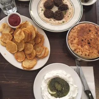 Hummus Falafel