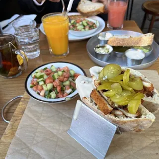 Pita Schnitzel