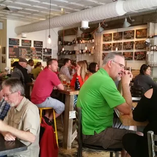 Sunday afternoon beer and pizza (no meat)