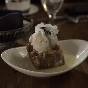 Bourbon bread pudding