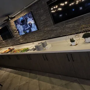 Loft @12Sixty Modern Pub and Kitchen