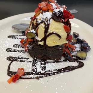 Double Chocolate Chunk Brownie ala Mode