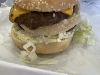 Dee's Drive Inn