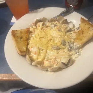 Seafood Alfredo