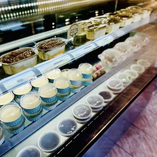 Dessert case