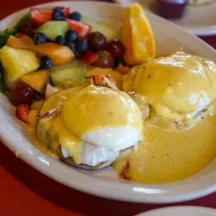 Eggs Benedict - IG: @nelson_eats