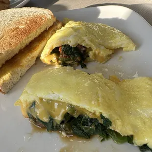 Vegetarian Omelette (no mushrooms, no onions) with Rye Toast