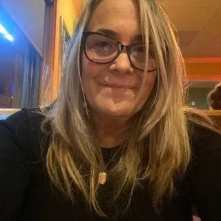 VICKI S.