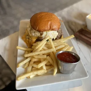 Another Picture of the Amazing Burger Special...