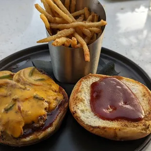 Zeke BBQ Burger