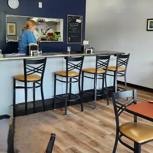 Counter seating