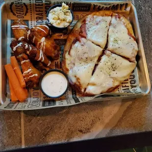 Pizza &amp;Wing Combo