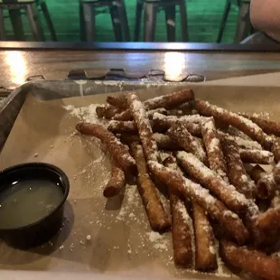 Funnel cake fries