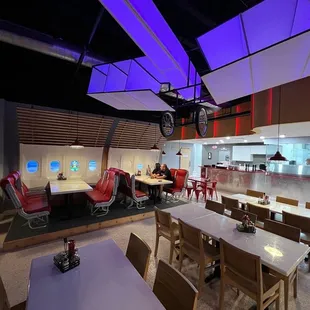 sushi and sashimi, interior