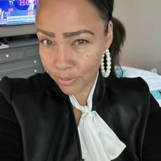 Kris-Tina M.