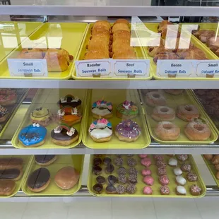 food, dough desserts, donuts