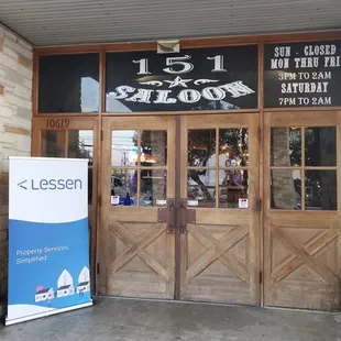 the entrance to the restaurant