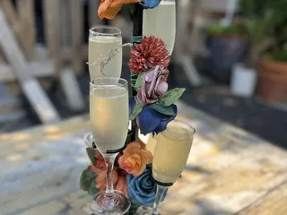 Avenue Kitchen & Bar