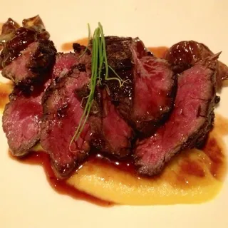 Bavette steak, coriander, seeni jus, roasted shallots
